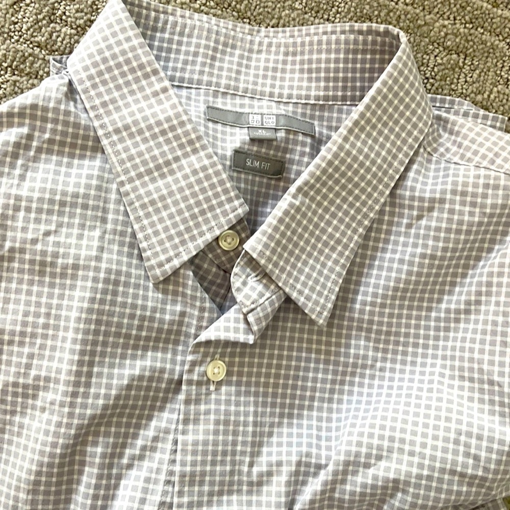 Uniqlo dress shirt slim fit size XL